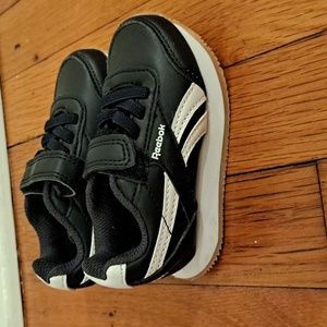 Toddler Reeboks size 5